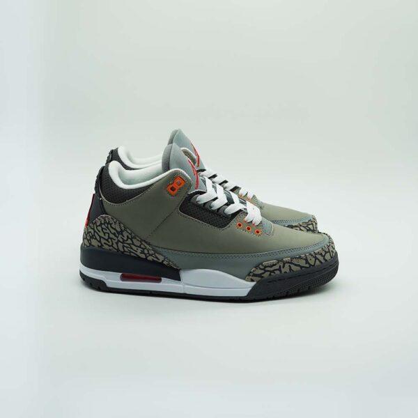 Air Jordan 3 Retro "Cool Grey" - Image 2