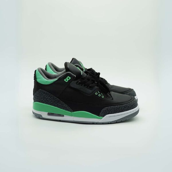Air Jordan 3 "Pine Green" - Image 2